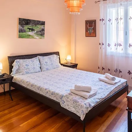 Erika'S Oasis - Stylish Gem Inthe Heart Of History Apartment Kalamata Exterior photo