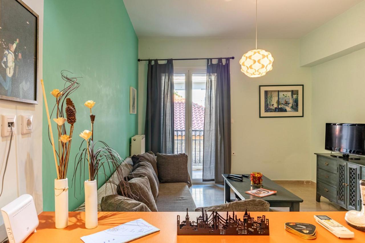 Erika's Oasis - Stylish Gem Inthe Heart Of History Kalamata